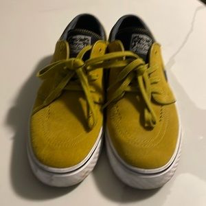 Pair of Stefan Janoski size 9.5 very good condition